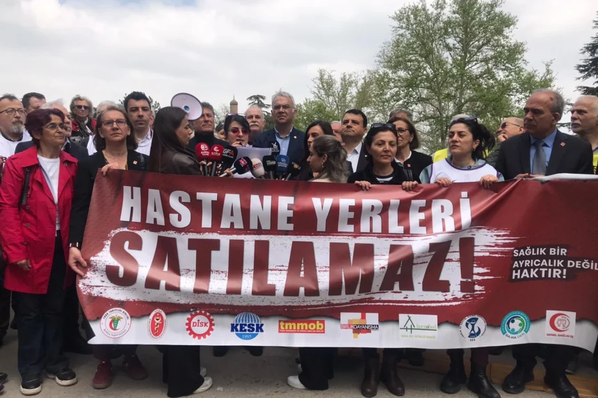 Bursa'da kamu sağlık alanlarının satışı iddialarına karşı düzenlenen protesto gösterisi