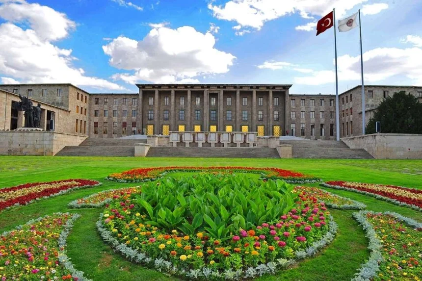TBMM'de site aidatlarına sınırlama getiren yeni düzenleme görüşülüyor