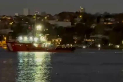 İstanbul Yeniköy açıklarında karaya oturan KAPPA gemisinin Kıyı Emniyeti ekiplerince kurtarılma anı