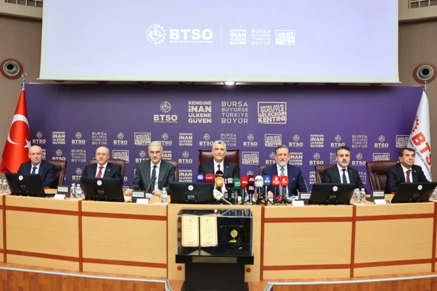 Ticaret Bakanı Ömer Bolat, Bursa'da ihracatta tarihi rekor kırıldığını duyurdu.