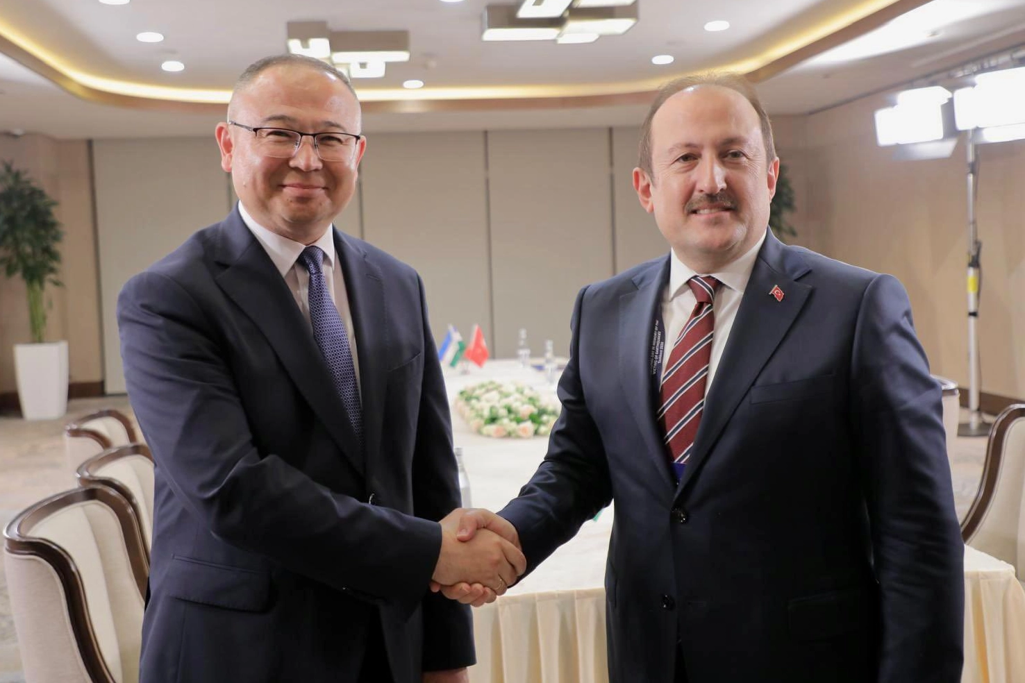 AFAD Başkanı Ali Hamza Pehlivan ve Özbekistan Acil Durumlar Bakanı Aziz İkramov'un toplantısı