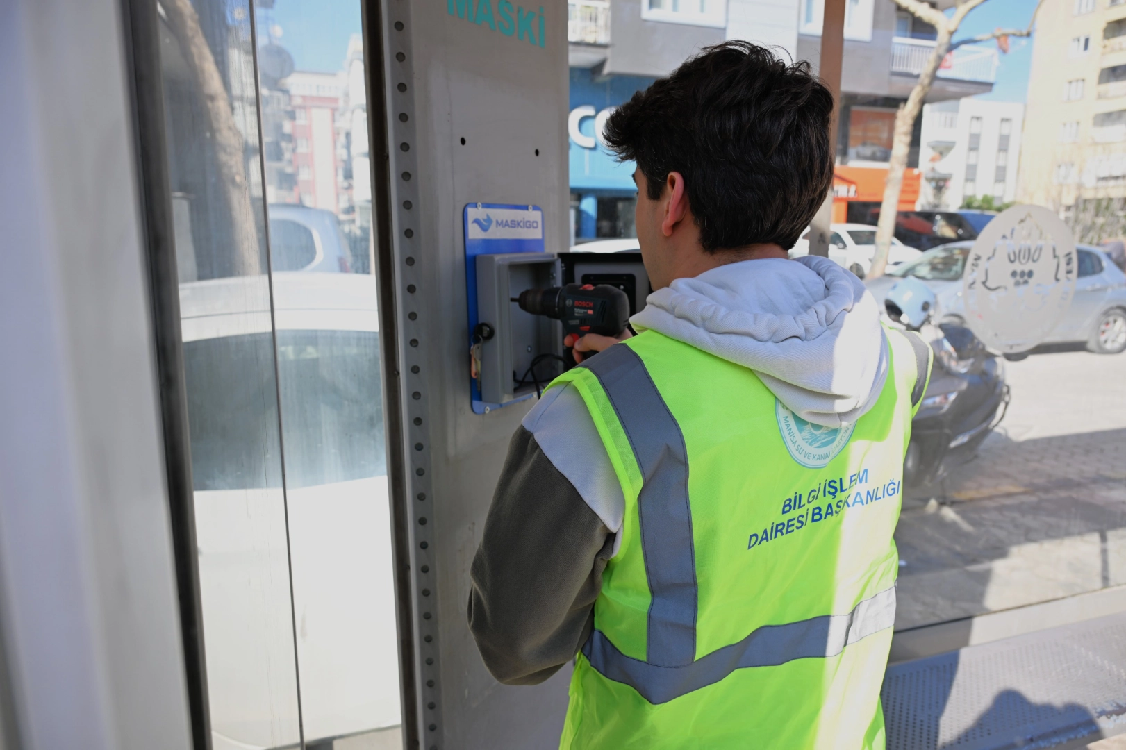 MASKİ GO kioskları ile Manisalılara kolay su yükleme hizmeti