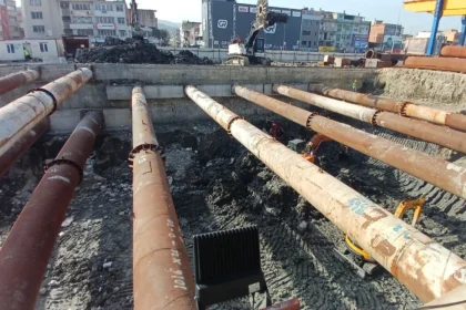 İzmir Halkapınar Yeraltı Araç Depolama Tesisi inşaatının güncel görünümü