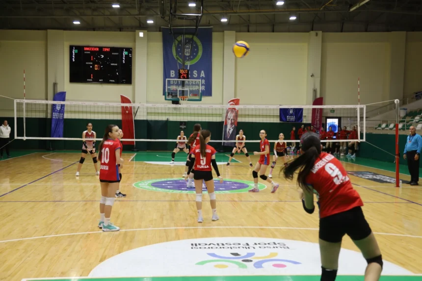 Bursa Uluslararası Spor Festivali'nde sporcular mücadele ediyor