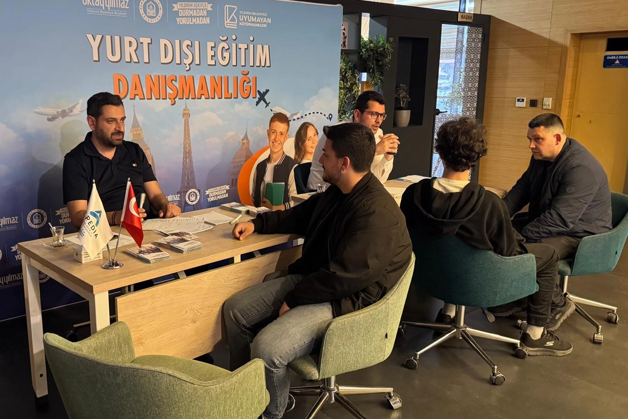Yıldırım Belediyesi'nin gençlere yönelik ücretsiz yurt dışı eğitim danışmanlığı hizmeti
