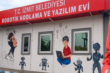 İzmit Belediyesi Robotik Kodlama ve Yazılım Evi açılıyor