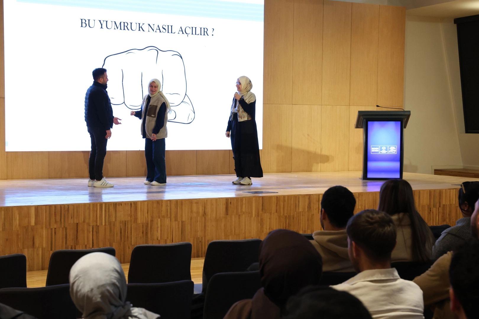 Konya'da yeni evli çiftlere yönelik eğitim ve maddi destek programı