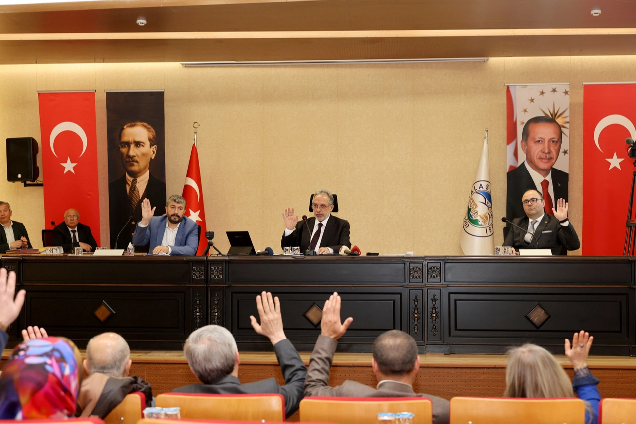 Talas Belediyesi meclis toplantısında yaşam kalitesini artırmaya yönelik alınan kararlar