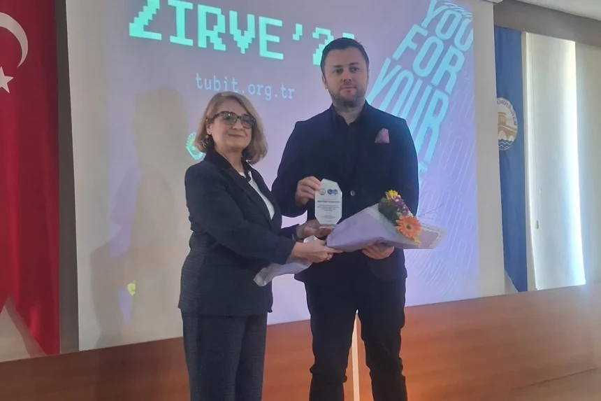 Trakya Üniversitesi Zirve'26 etkinliğinde öğrenciler ve sektör profesyonelleri buluştu
