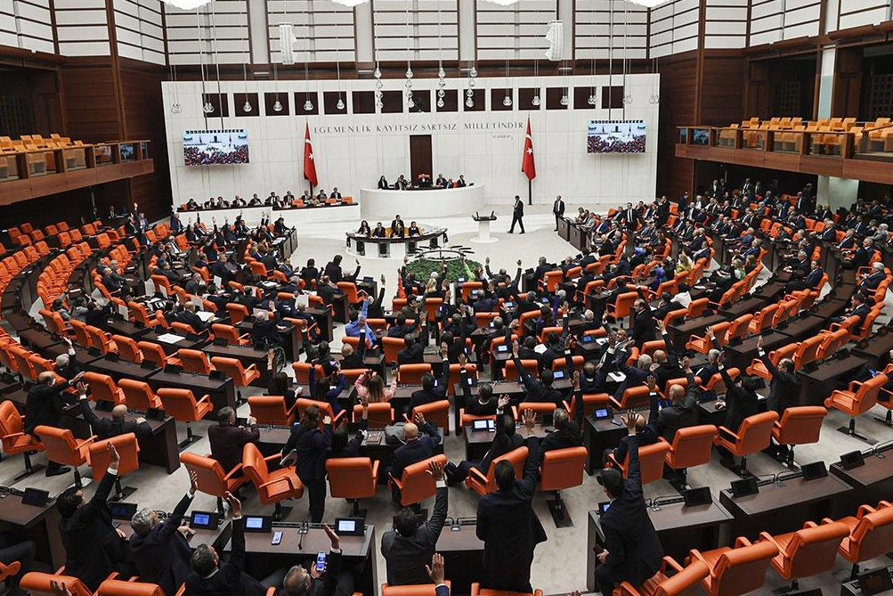 TBMM'de fahiş aidatlar ve yapı denetimiyle ilgili yeni düzenlemeleri içeren kanun teklifinin 6 maddesi daha kabul edildi.