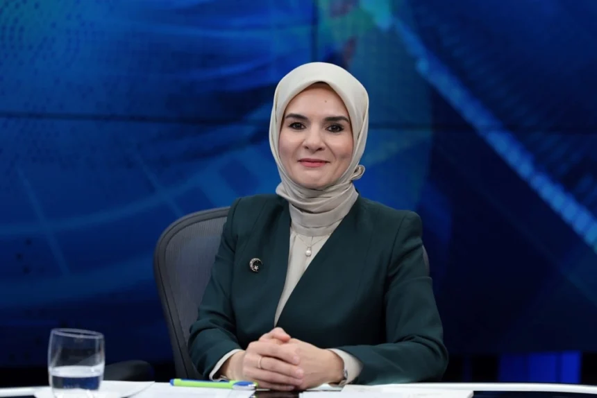 Aile ve Sosyal Hizmetler Bakanı Mahinur Özdemir Göktaş, Milli Aile Haftası duyurusu yaptı.