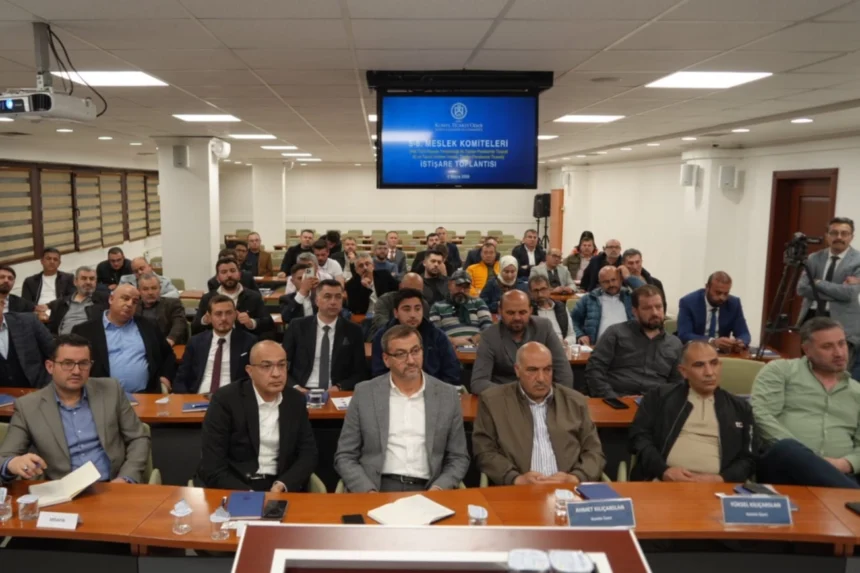 Konya Ticaret Odası üyeleriyle sektör sorunlarını görüşüyor