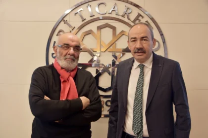 Kayseri Ticaret Odası Başkanı Ömer Gülsoy Anneler Günü mesajı veriyor.